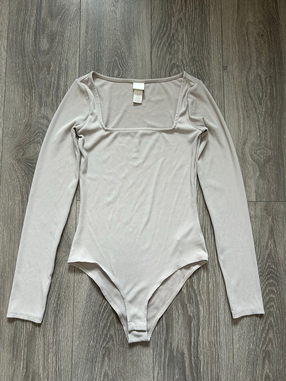 Women’s Ribbed Jersey Bodysuit in light taupe Size XS